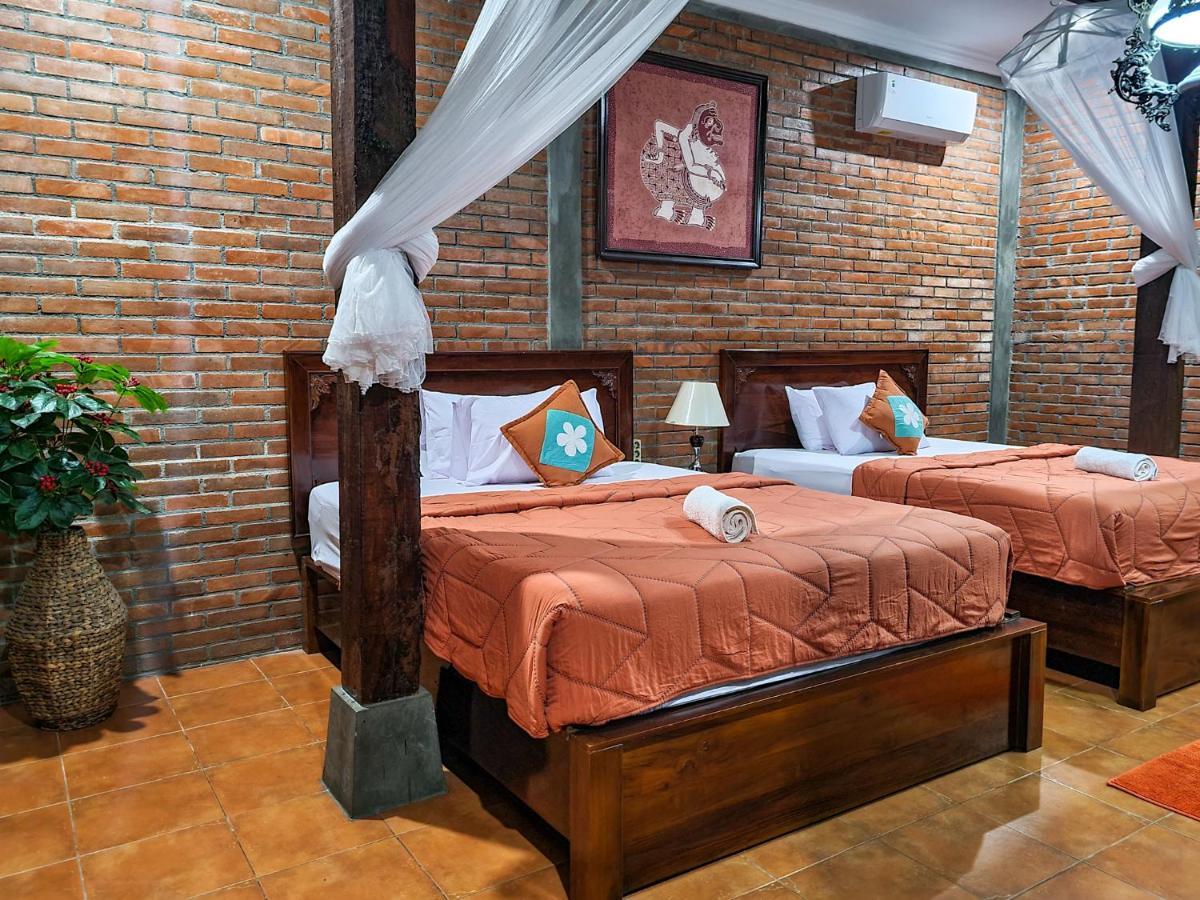 Ndalem Suryo Saptono Guest House Tugu Exterior foto